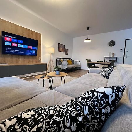 High-Rise Luxury Apartment With Free Parking Bucureşti Eksteriør bilde
