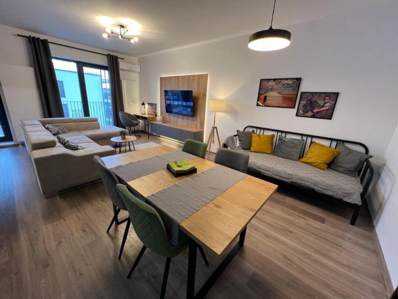 High-Rise Luxury Apartment With Free Parking Bucureşti Eksteriør bilde