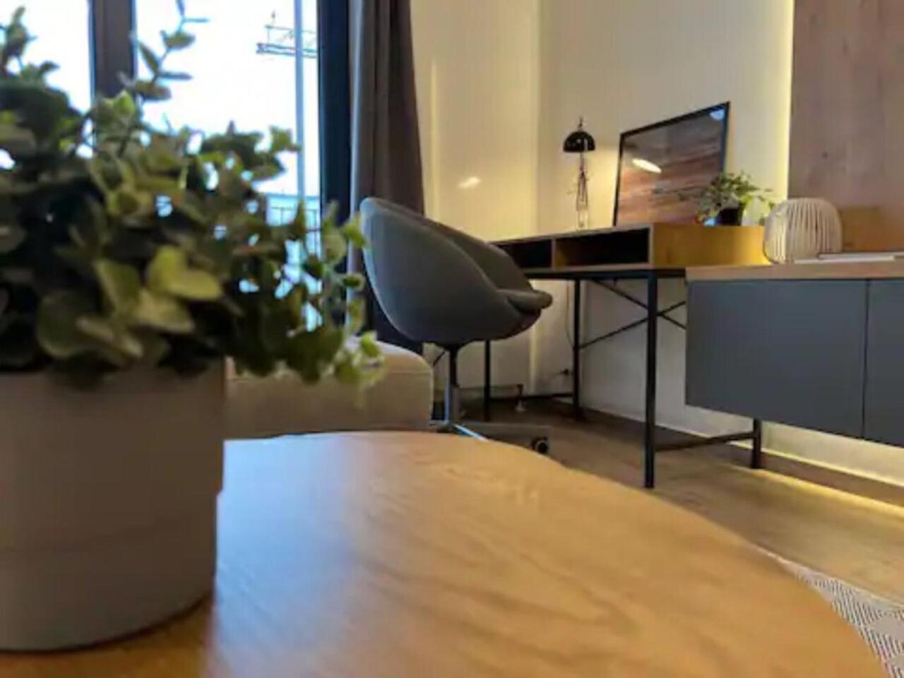 High-Rise Luxury Apartment With Free Parking Bucureşti Eksteriør bilde